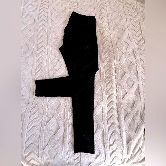 Lulus Black Textured Ruched Leggings - Picture 3 of 6